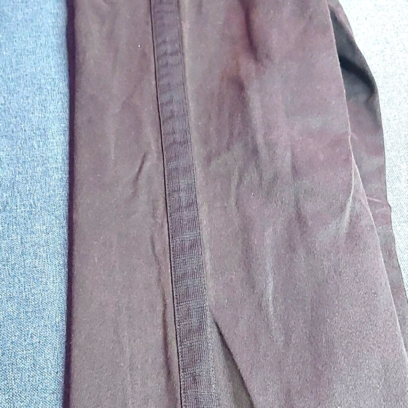 DKNY Vintage High Rise Capris - Picture 7 of 9